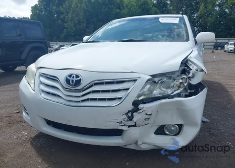 2010 Toyota Camry Xle V6 z USA, uszkodzony, nr VIN 4T1BK3EK0AU602689